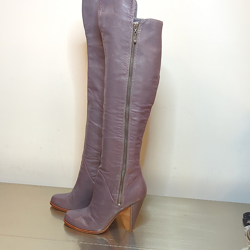 Belle by Sigerson Morrisom